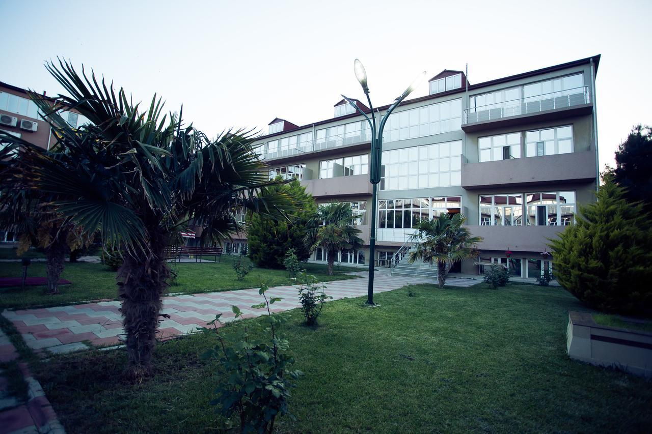 Gozel Naftalan Health Resort Buitenkant foto